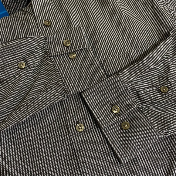 Perry Ellis Men’s Striped Long Sleeve Pocket Front Dress Shirt - Picture 6 of 9